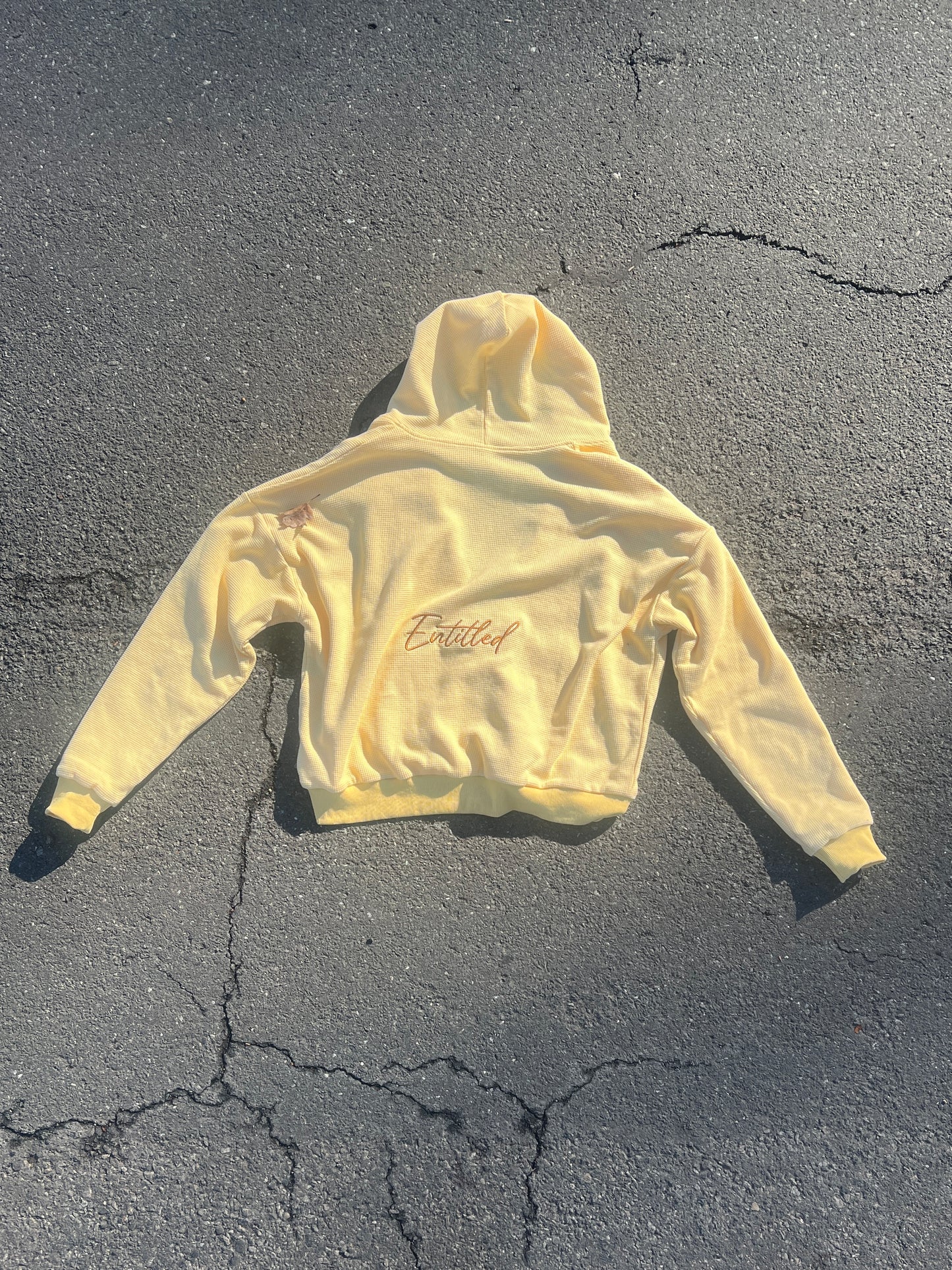 Waffle knit “I STAND ALONE” Piece